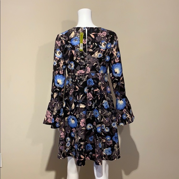 NWT Gianni Bini “Mona” Bell Sleeve Swing Dress XS - Picture 6 of 8